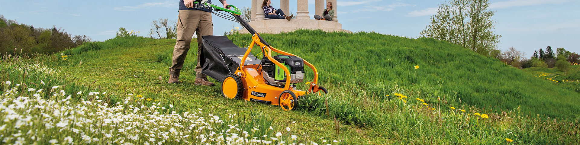 Tondeuses autoportées d'AS-Motor pour l'herbe haute en pentes raides